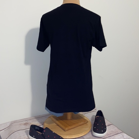 Friends Tee Shirt - Picture 5 of 6